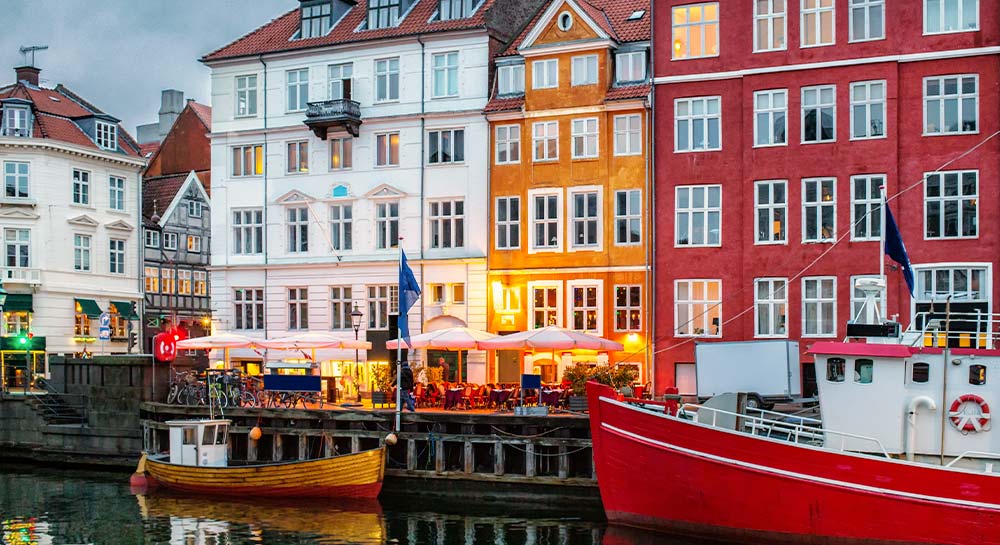 Tag til Nyhavn - en historisk perle i København