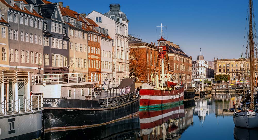 Tag til Nyhavn - en historisk perle i København