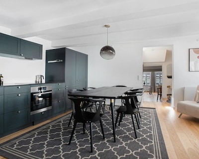 Sanders Regent - Precious One-Bedroom Apartment Near Central Square
