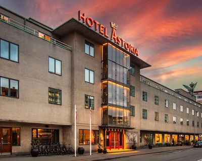 1416b86421a5086cf95af21b062f342dc9c4484cf4070fb997b10b50a6ac