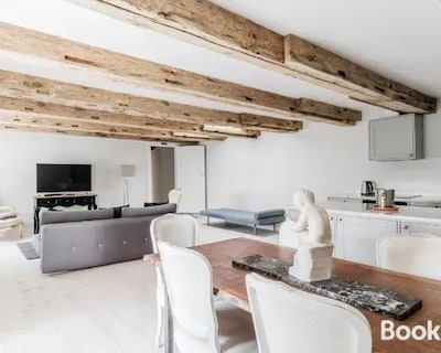 Extravagant Luxury Apartment In The Heart Of Cph