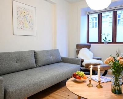 Sanders Park - One-Bedroom Apartment Close To The Metro Station